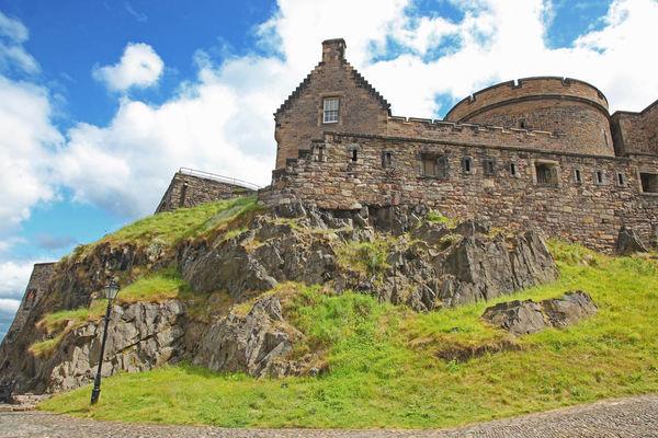 英国爱丁堡租学生公寓 英国留学生在爱丁堡怎么找公寓