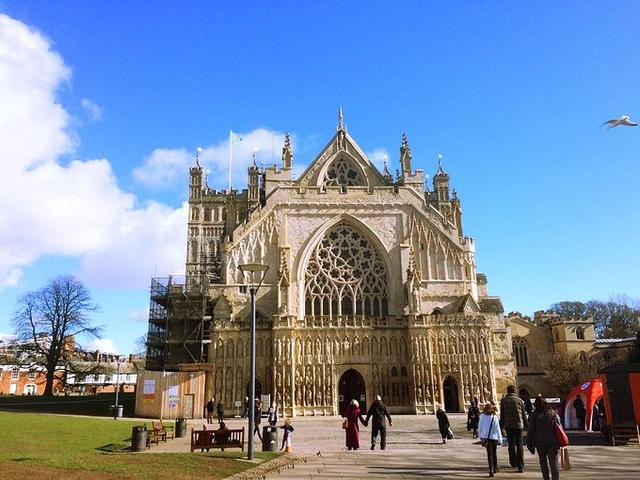 英国埃克塞特留学租公寓 埃克塞特住宿多少钱一个月