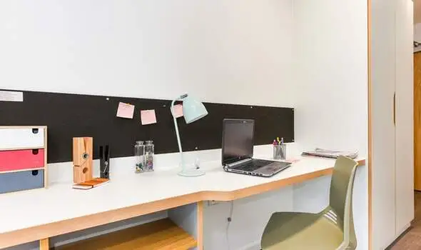 曼彻斯特租房 | 索尔福德大学留学怎么租公寓