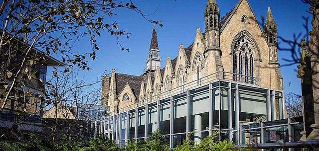 英国利兹大学住宿推荐 利兹大学附近学生公寓多少钱一周
