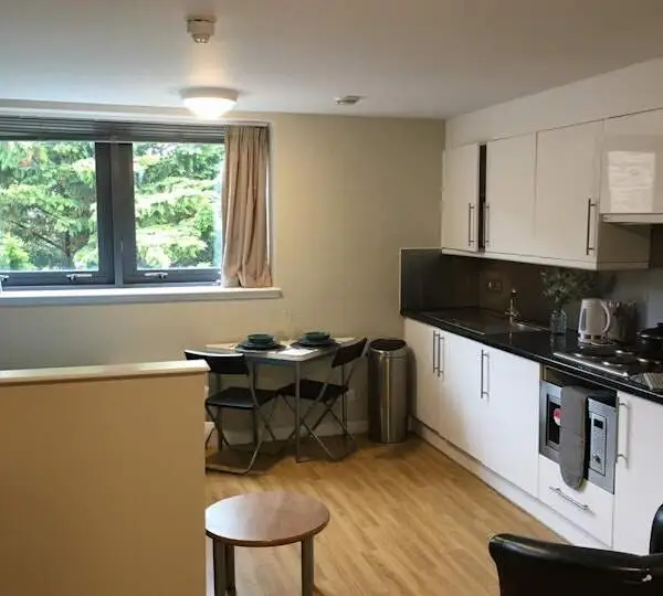 加拿大留学生在温哥华怎么租房 温哥华住宿费用