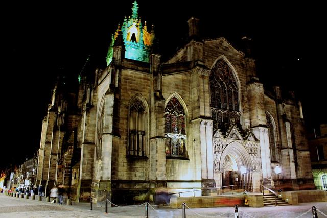 英国留学生在爱丁堡怎么找房 爱丁堡住宿多少钱一周