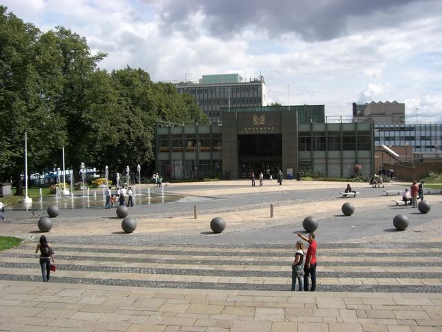 考文垂大学附近租房注意事项 考文垂大学学生宿舍多少钱一周