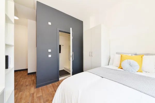 白金汉大学附近住宿推荐 白金汉大学学生宿舍费用