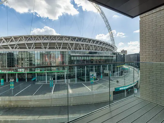 奥克兰商学院附近住宿注意事项 奥克兰商学院住宿贵吗