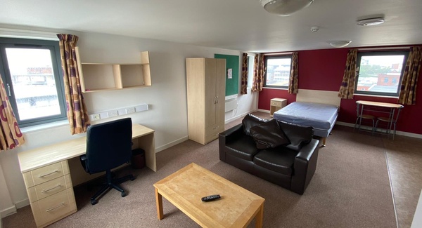 Renewing or ending a student housing lease in Leicester,Cheap student en-suite rooms in Leicester