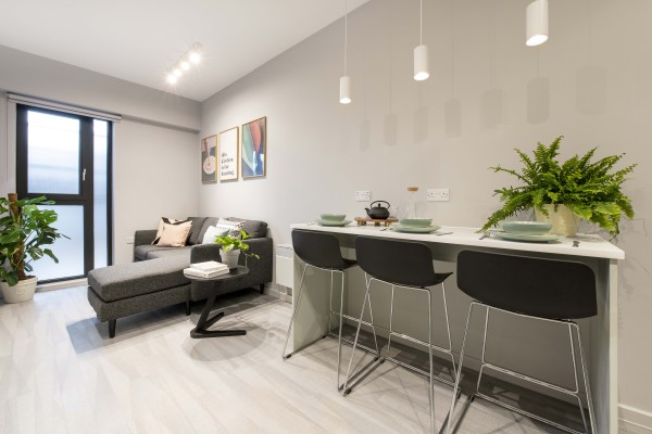 Safe areas in Liverpool for international students to live,Student housing offers in Liverpool