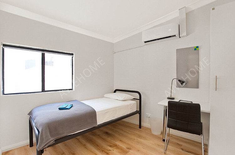 Link2 Central Apartment