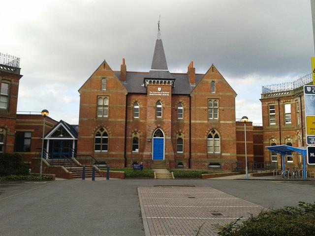 英国谢菲尔德留学生住宿 英国留学生在谢菲尔德怎么租学生公寓
