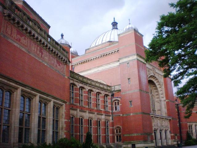英国伯明翰留学住宿 英国留学在伯明翰怎么找房子