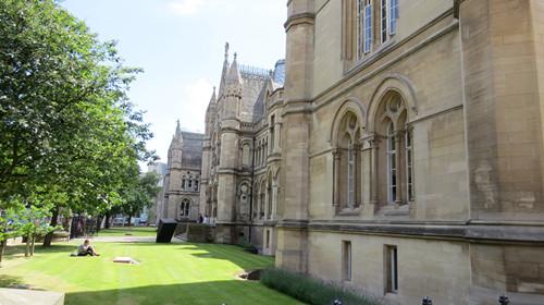 英国诺丁汉留学生找房子 诺丁汉学生公寓多少钱一个月