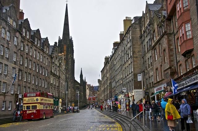 英国爱丁堡留学找房子 爱丁堡住宿费用