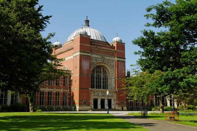 英国留学生在伯明翰如何找公寓 伯明翰住宿费用