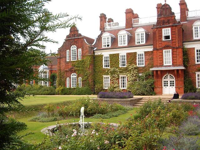 英国剑桥大学住宿攻略 剑桥大学学生宿舍贵吗