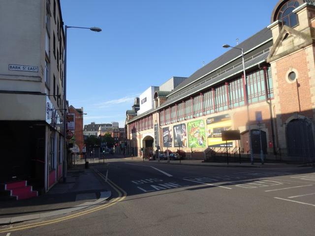 英国留学在曼彻斯特如何找学生公寓 曼彻斯特住宿多少钱一个月