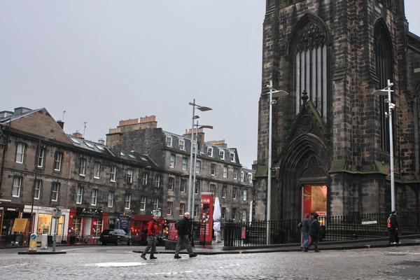 英国爱丁堡留学生找房子 英国留学在爱丁堡如何租学生公寓