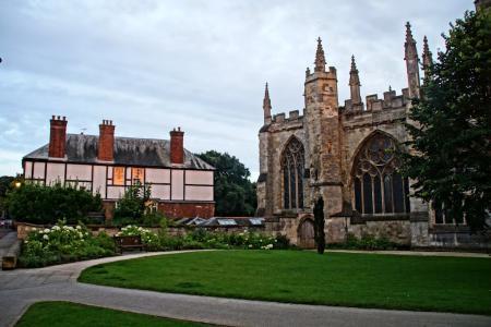 英国埃克塞特租房 英国留学生在埃克塞特怎么租学生公寓
