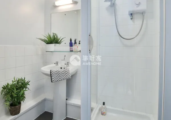 英国罗汉普顿大学 罗汉普顿大学相当于国内几本